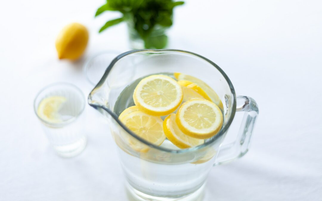 What’s The Deal With Lemon Water? Does It Really Have Amazing Benefits?